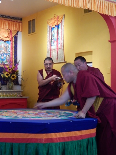  Photos: Green Tara Sand Mandala – Lion's Roar Dharma Center Illustration 